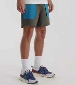 Happy Camper Shorts 16"