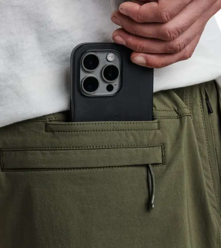 Happy Camper Shorts 16"