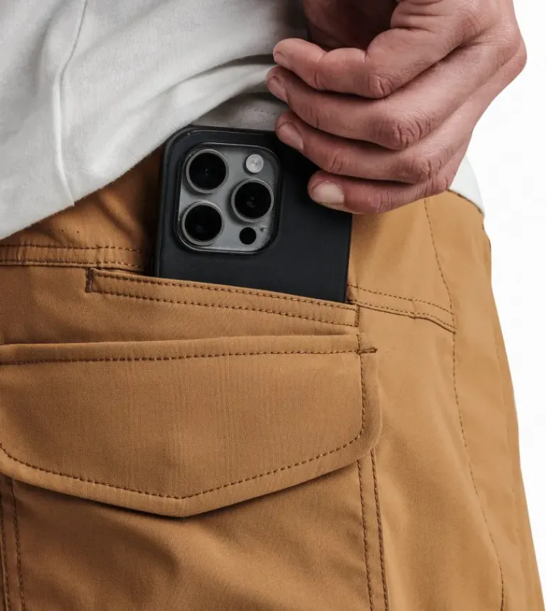 Layover Trail Shorts 17"