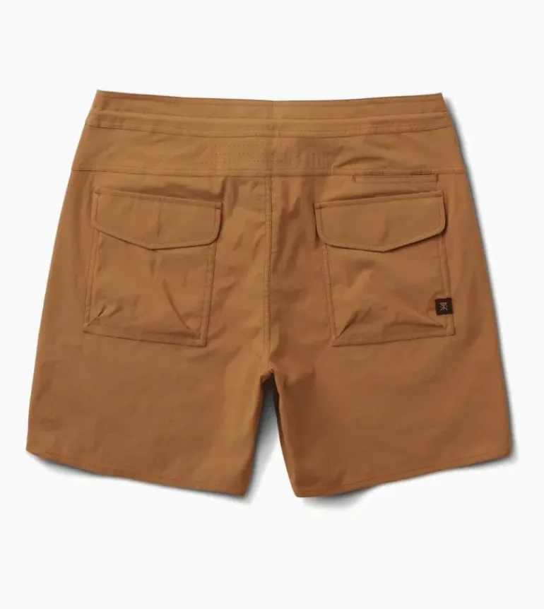 Layover Trail Shorts 17"