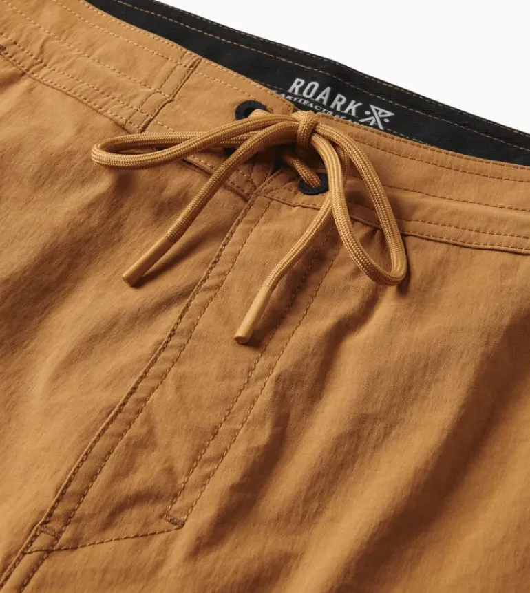Layover Trail Shorts 17"