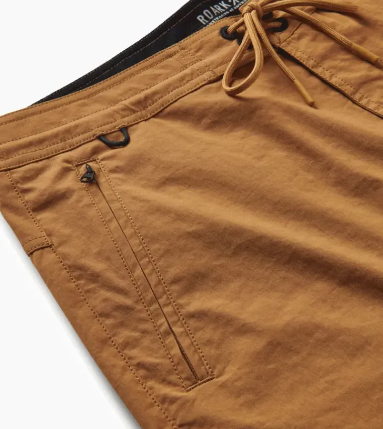 Layover Trail Shorts 17"