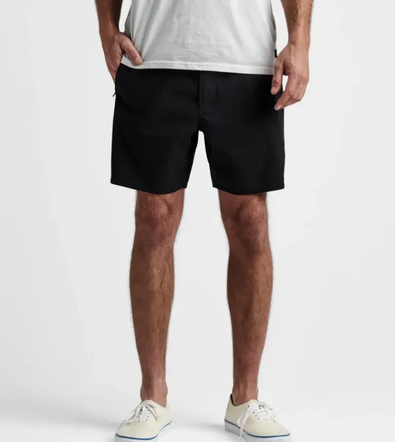 Layover Trail Shorts 17"