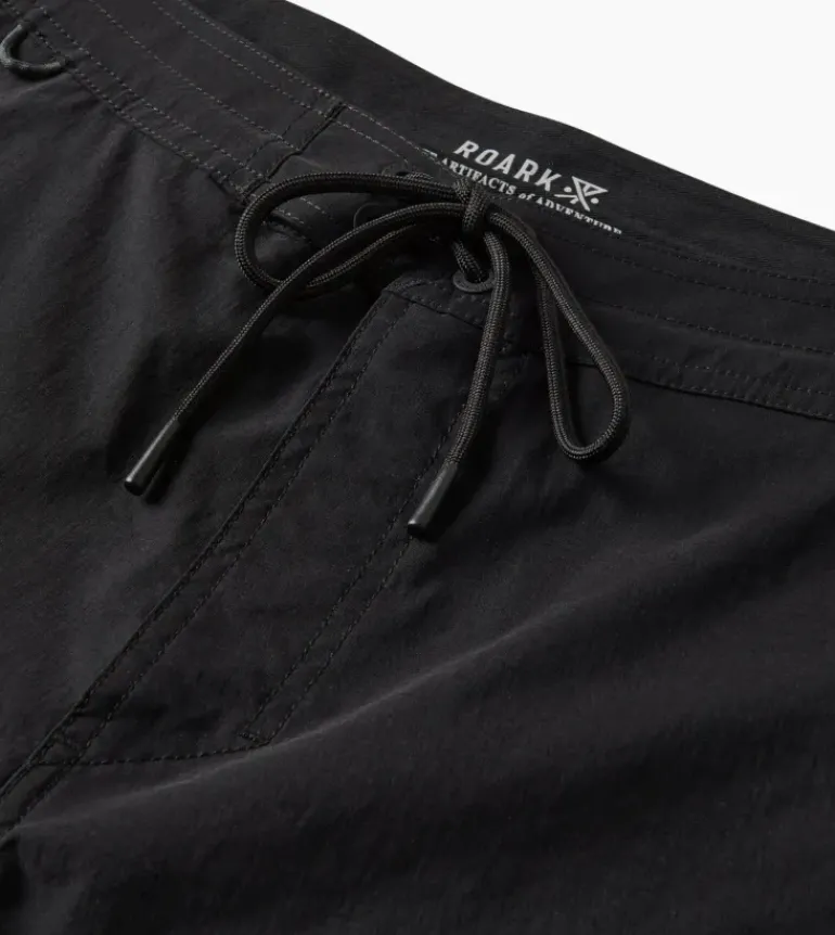 Layover Trail Shorts 17"