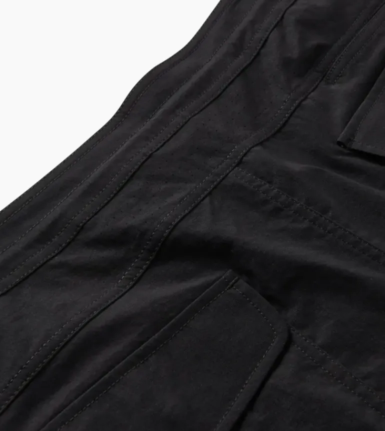 Layover Trail Shorts 17"