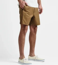Layover Traveler Shorts 17"