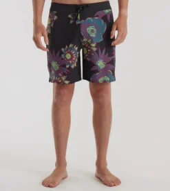 Passage Boardshorts 17"