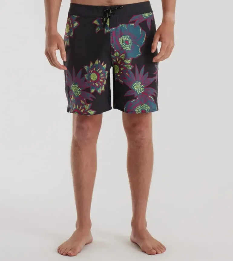 Passage Boardshorts 17"